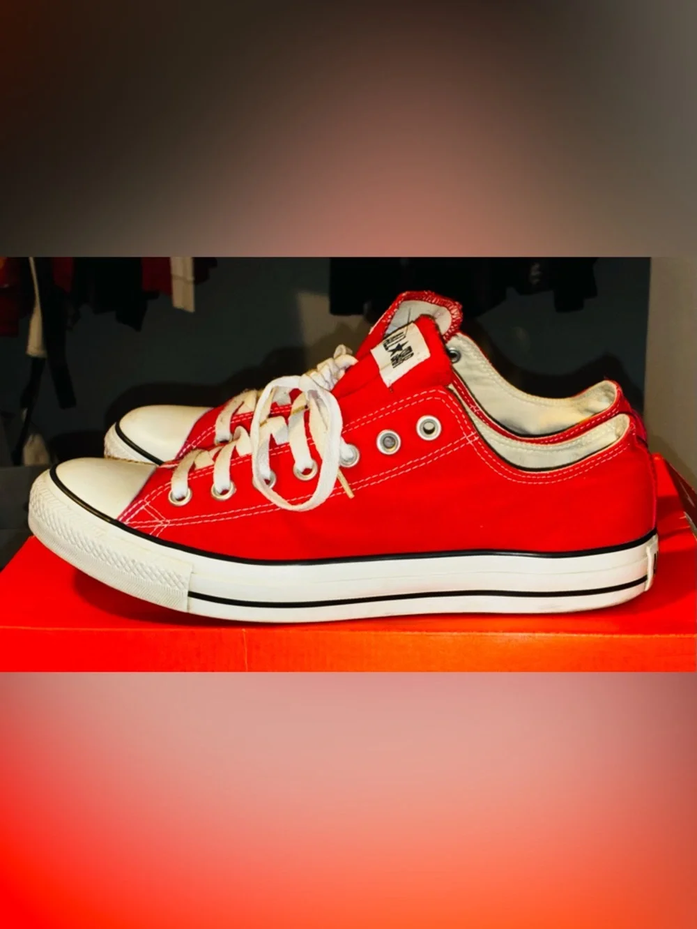 Converse Chuck Taylor All Stars Low Top Sneakers - Picture 3 of 9